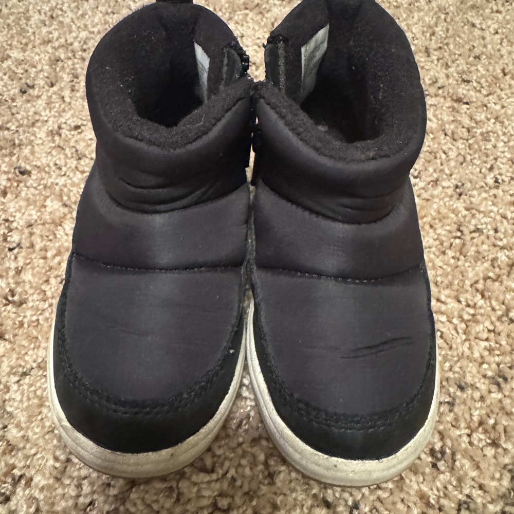 Cat & Jack black puffy boots - size 7